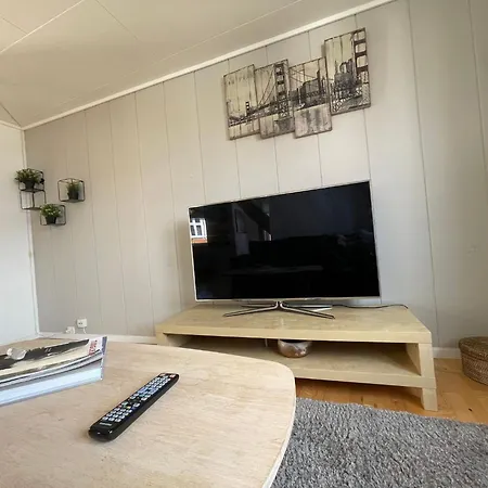 Nicolas 10 Terrace 2bed *