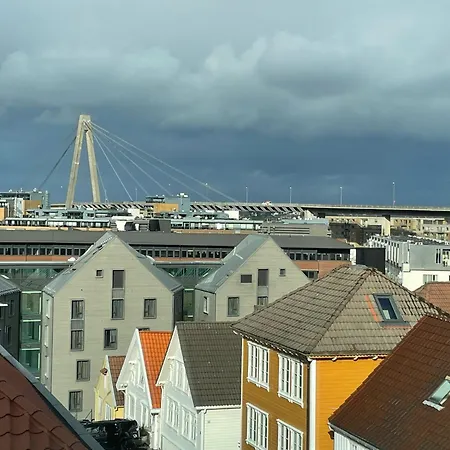 Nicolas 10 Terrace 2bed *